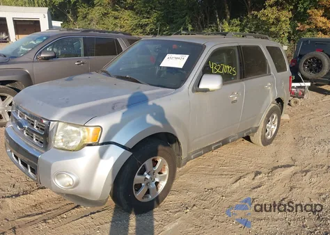 2010 Ford Escape Limited z USA, uszkodzony, nr VIN 1FMCU0EG5AKA05302